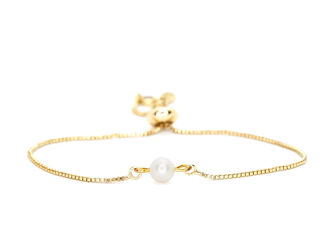 Freshwater pearl bolo bracelet by Salty Cali Jewelry — front view