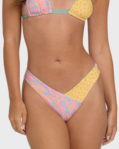 Babe Alert V-hike reversible bikini bottom by Billabong